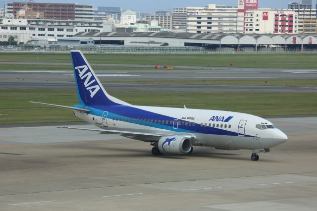 Boeing 737-500 (JA8596)