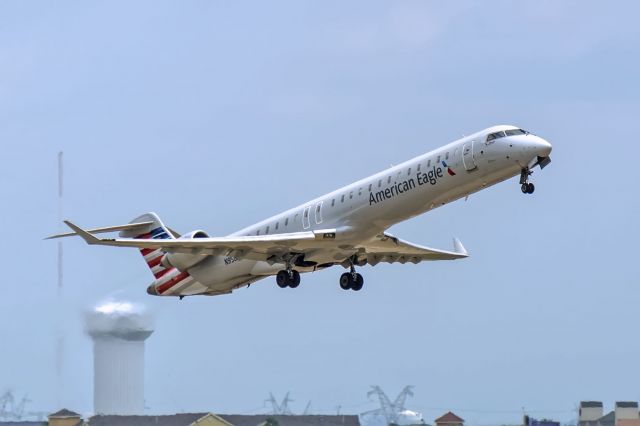 Canadair Regional Jet CRJ-900 —