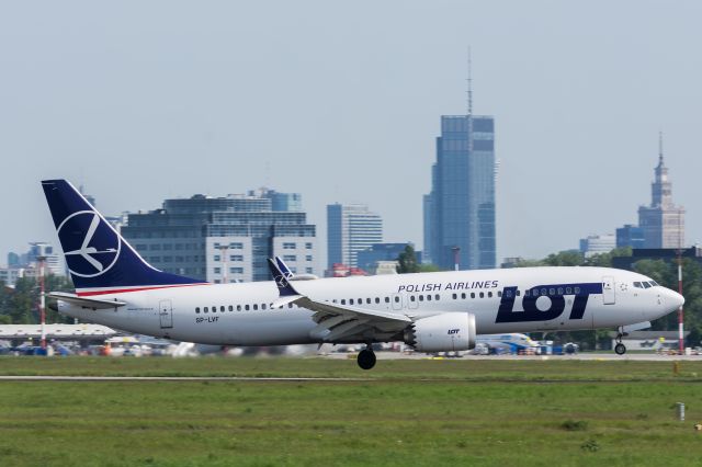 Boeing 737 MAX 8 (SP-LVF) - EPWA SPOTTING