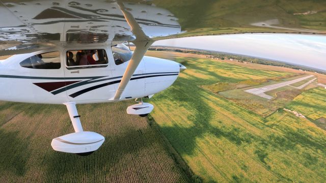 Cessna Skylane (N72MR)