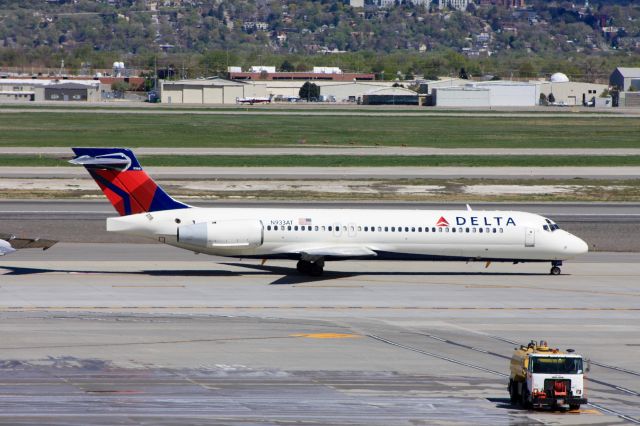 Boeing 717-200 (N933AT)