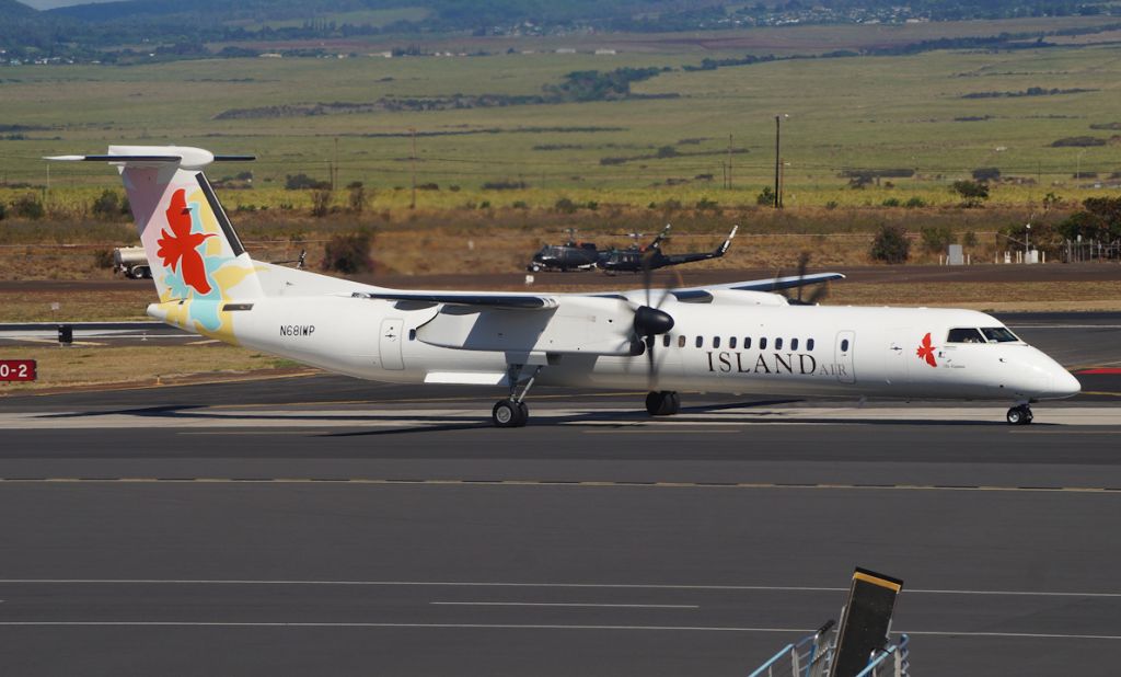 de Havilland Dash 8-400 (N681WP)