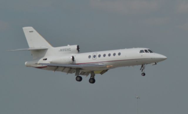 Dassault Falcon 50 (N95HC) - Landing Runway 15 in Sioux Falls SD