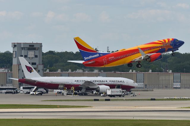 Boeing 737-700 (N955WN) - Sorry about the soft photo. Camera lost focus. 5-L 08-13-24