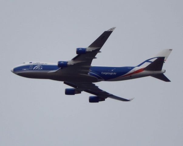 G-CLBA — - CargoLogic flight P35130 circling over Milton Keynes UK at 9,000 after expericing unknown difficulties after take off from EGLL. 