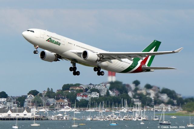 Airbus A330-200 (EI-EJJ) - Alitalia 604, diverted from Milan due to weather, heading to JFK