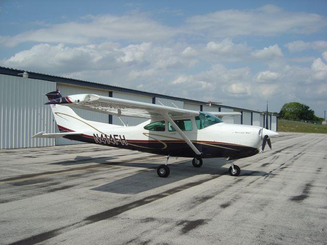 Cessna Skylane RG (N414FH)