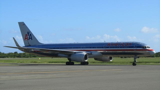 Boeing 757-200 (N634AA)