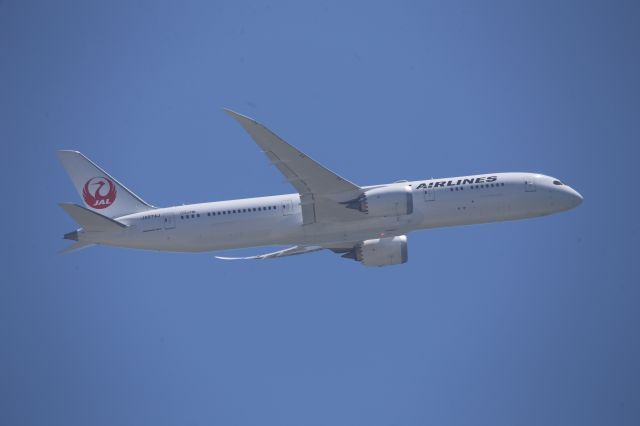 Boeing 787-9 Dreamliner (JA874J)