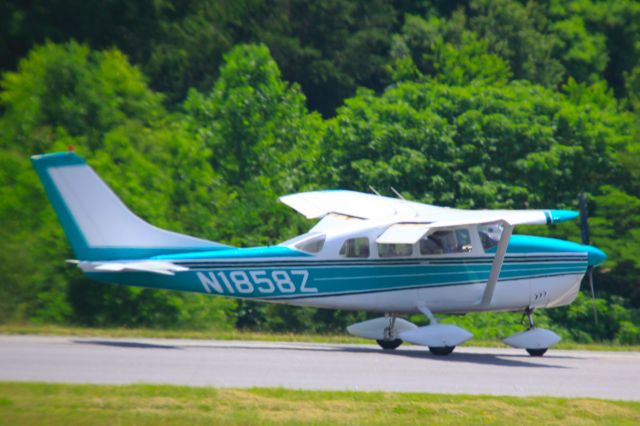 Cessna 205 (N1858Z)