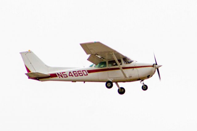 Cessna Skyhawk (N54660)