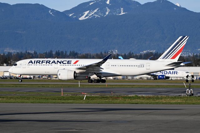 Airbus A350-900 (F-HTYG)