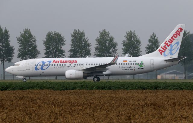 Boeing 737-800 (EC-JNF)