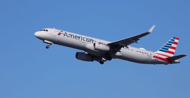 Airbus A321 (N148AN) - Shortly after departure is this 2015 American Airlines Airbus 321-231 in the Autumn of 2023.