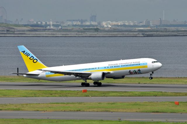 BOEING 767-300 (JA601A)