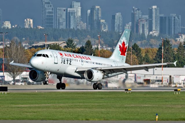 Airbus A319 (C-GBIK)