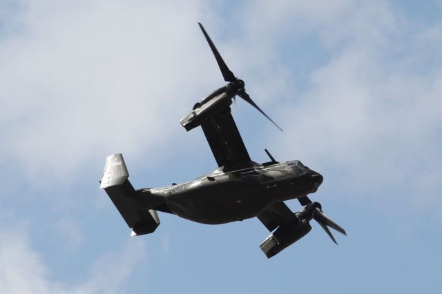 — — - We had a nice surprise to see this Boeing V-22 Osprey at the West Palm Beach International airport this afternoon. 04/14/17