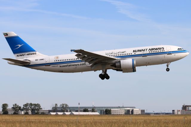 Airbus A300F4-200 (9K-AMC)