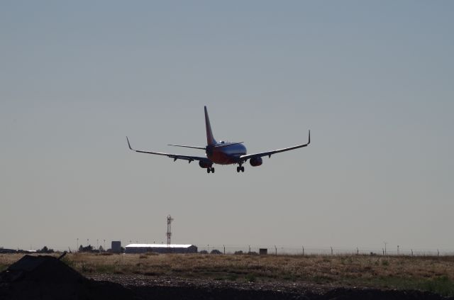 Boeing 737-700 (N734SA)