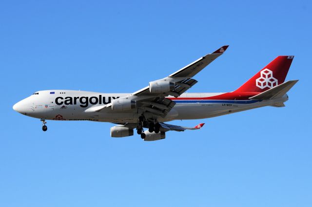 Boeing 747-400 (LX-WCL)