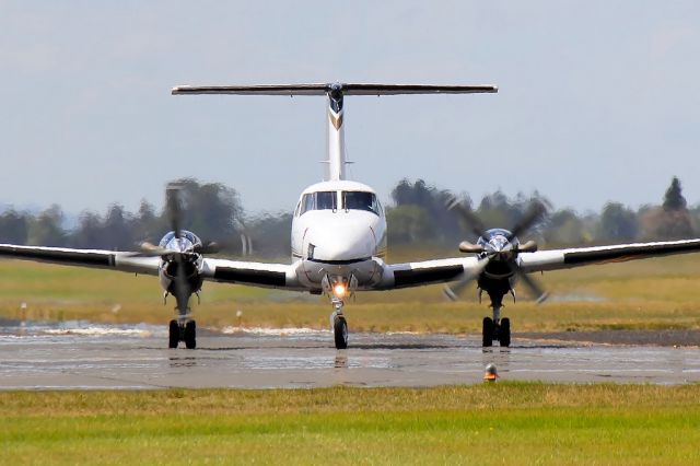 Beechcraft Super King Air 200 (VH-LQR)