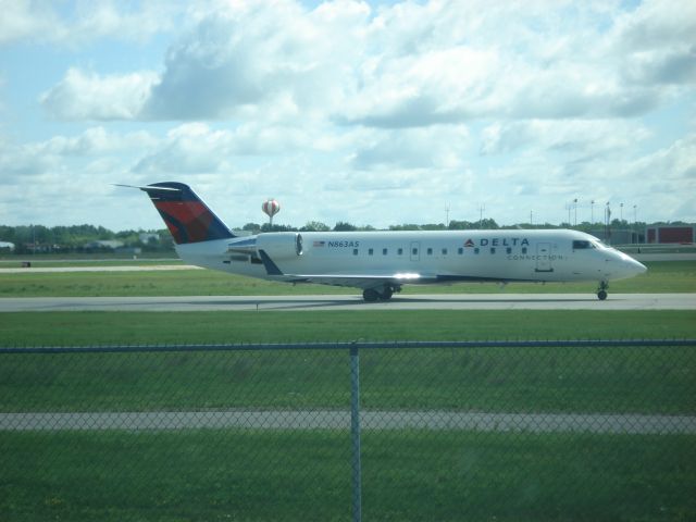 Canadair Regional Jet CRJ-200 (N863AS)