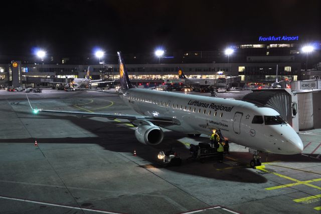 Embraer ERJ-190 (D-AECF) - Lufthansa CityLine Embraer ERJ-190LR D-AECF Kronberg-Taunus in Frankfurt 