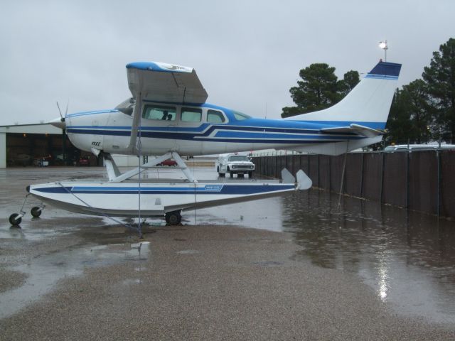 Cessna Centurion (N3320S)