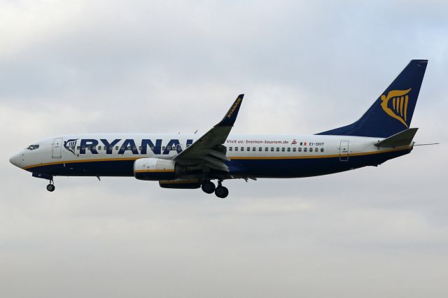 Boeing 737-800 (EI-DHT)