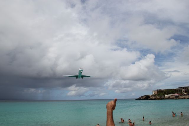 McDonnell Douglas MD-83 (P4-MDG)