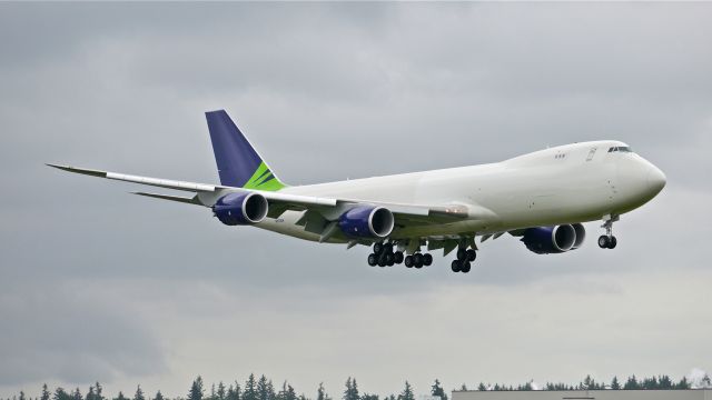 BOEING 747-8 (N770BA) - BOE573 on final to Rwy 16R to complete a flight test on 5/29/14. (LN:1437 / cn 37564).