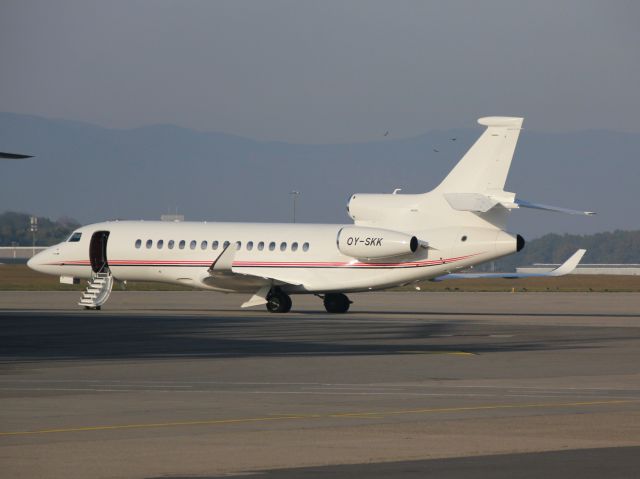 Dassault Falcon 8X (OY-SKK)
