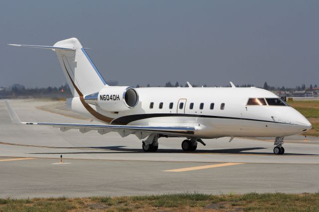 Canadair Challenger (N604DH)