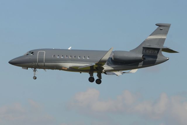 Dassault Falcon 2000 (LX-EVM)