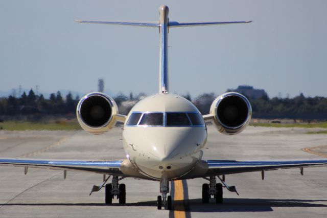 Canadair Challenger (N999VK)