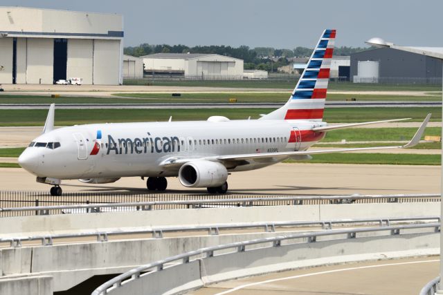 Boeing 737-800 (N339PL) - ORD diversion 08-29-22