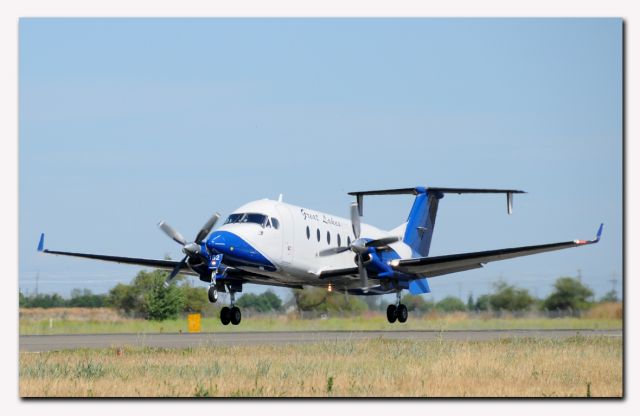 Beechcraft King Air 90 (N182YV)