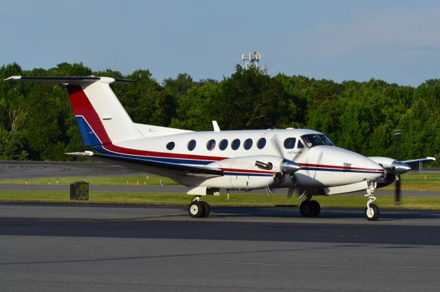 Beechcraft Super King Air 200 (N137RM) - VELOCITY ONE AVIATION LLC arriving at KJQF - 7/5/18