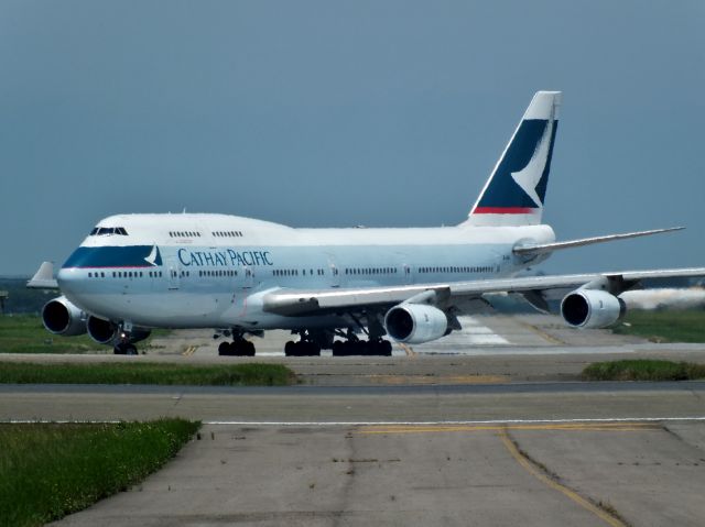 Boeing 747-400 (B-HUI)