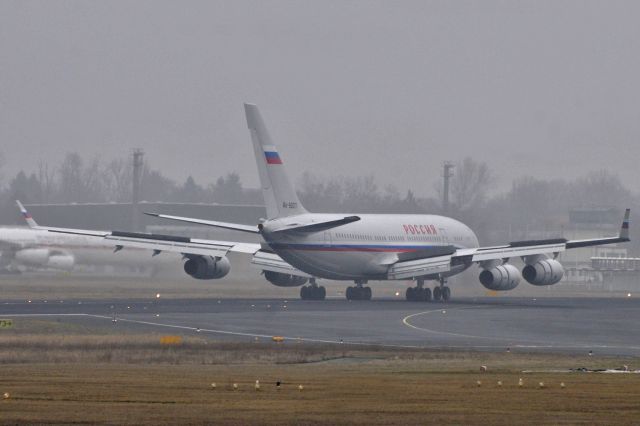 Ilyushin Il-96 (RA-96017)