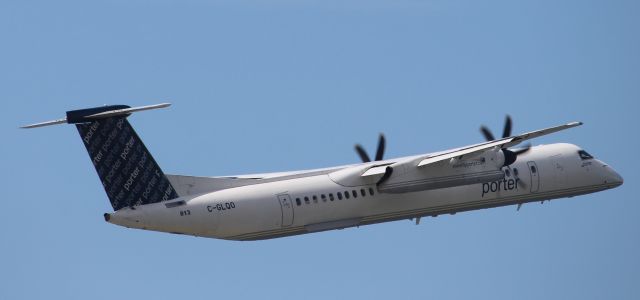 de Havilland Dash 8-400 (C-GLQO)