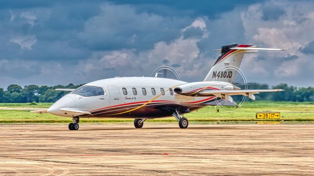 Piaggio P.180 Avanti (N490JD)