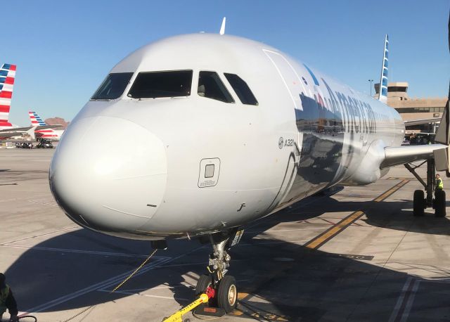 Airbus A321 (N568UW) - Airbus 321 American Airlines Alpha 21 pre departure.