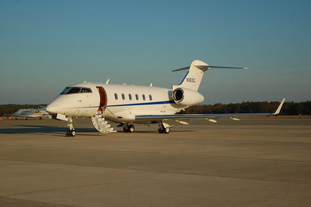 Bombardier Challenger 300 (N363CL)