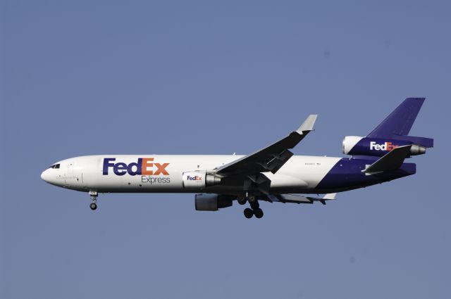 Boeing MD-11 (N628FE) - Final Approach to Narita Intl Airport Rwy16R on 2013/05/06