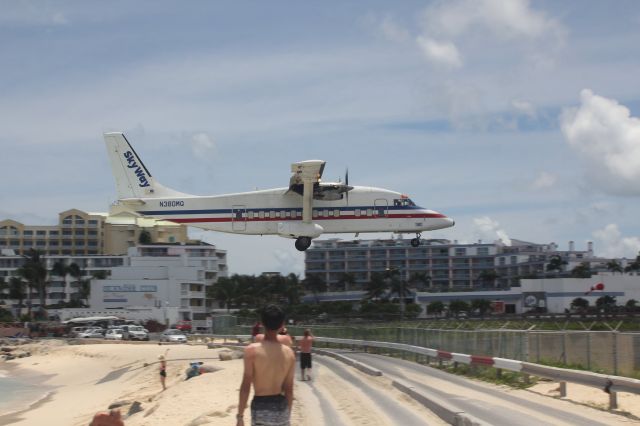 Short SD3-60 (N380MQ) - landing at SXM runway 10