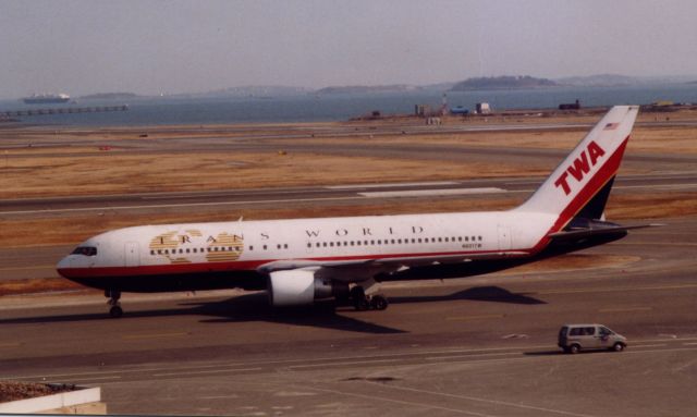 BOEING 767-200 (N601TW) - From Feb 2000, possible diversion from JFK.