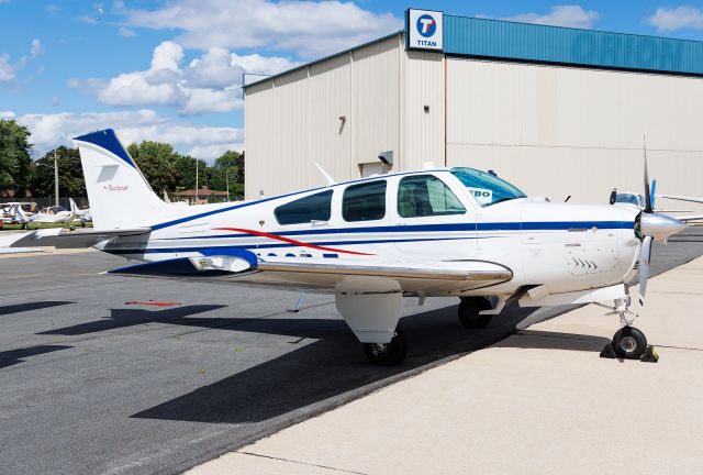 Beechcraft Bonanza (33) (N109AF)