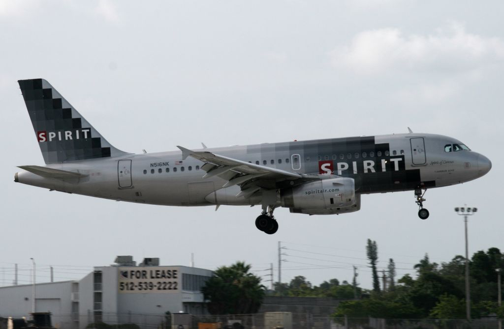 Airbus A319 (N516NK)