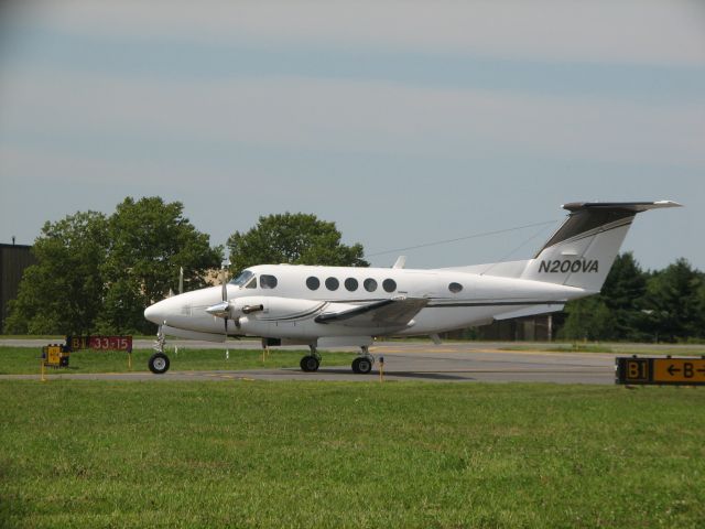 Beechcraft Super King Air 200 (N200VA) - at Queen City